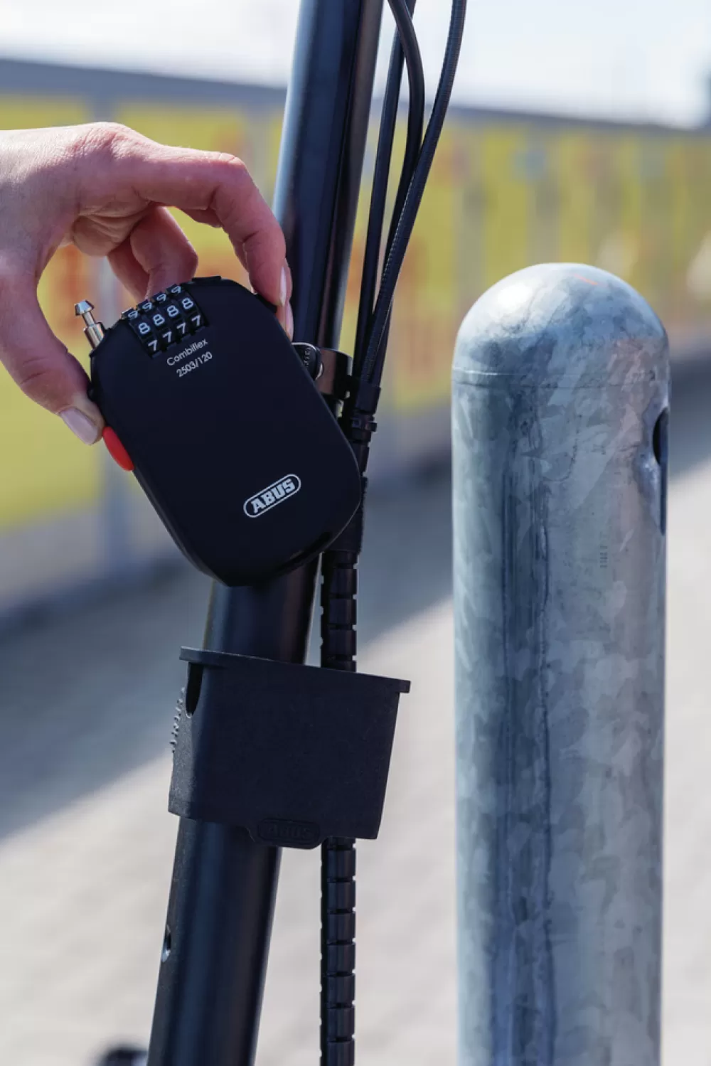 ABUS Cykellås | Wirelås 2503 Combiflex 120cm + UCH 2503 - Sort