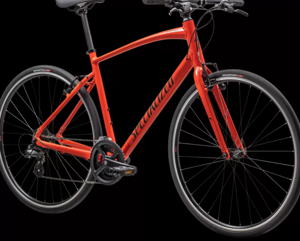 Specialized Herrecykler | Sirrus 1.0 2023 - Rød GLOSS FIERY RED / SATIN BLACK REFLECTIVE